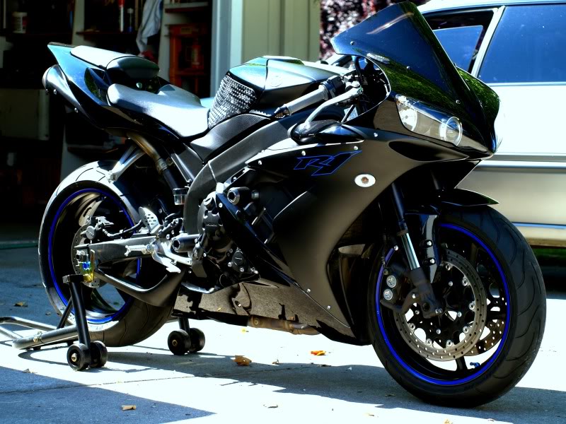 Name:  R1Blue2.jpg
Views: 197
Size:  112.5 KB