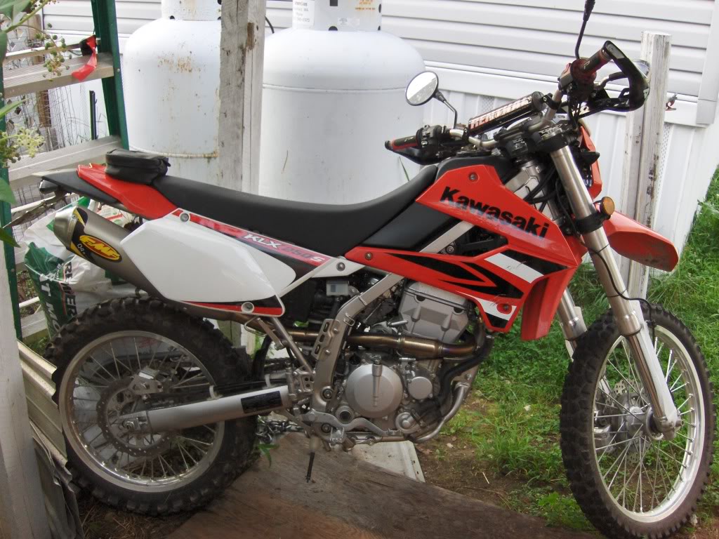 Name:  KLX250S010.jpg
Views: 329
Size:  179.4 KB
