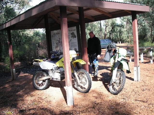 Name:  PICT0046-2.jpg
Views: 71
Size:  105.4 KB