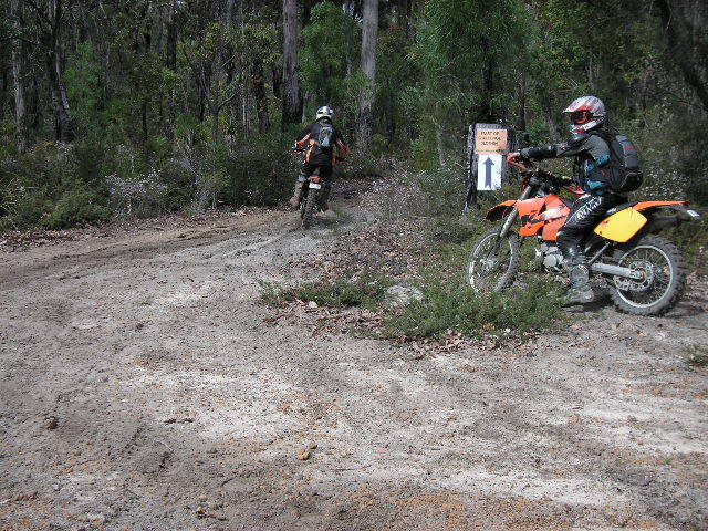 Name:  katos.jpg
Views: 16
Size:  103.0 KB