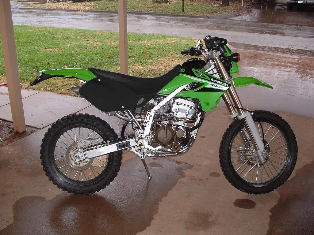 Name:  06KLX250Sphotoshopped.jpg
Views: 332
Size:  196.4 KB