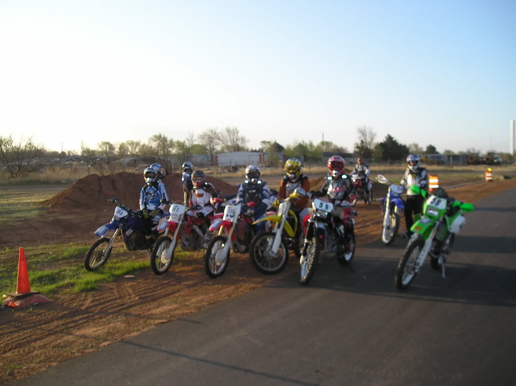 Name:  motopics071.jpg
Views: 33
Size:  84.5 KB