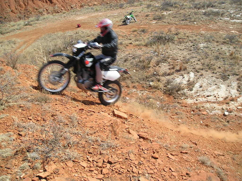 Name:  motopics036.jpg
Views: 37
Size:  168.8 KB