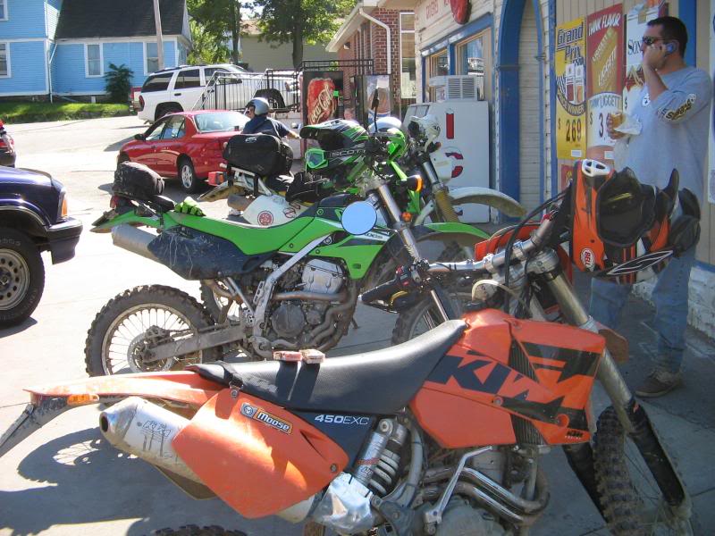 Name: rufcutriders050.jpg
Views: 34
Size: 93.9 KB