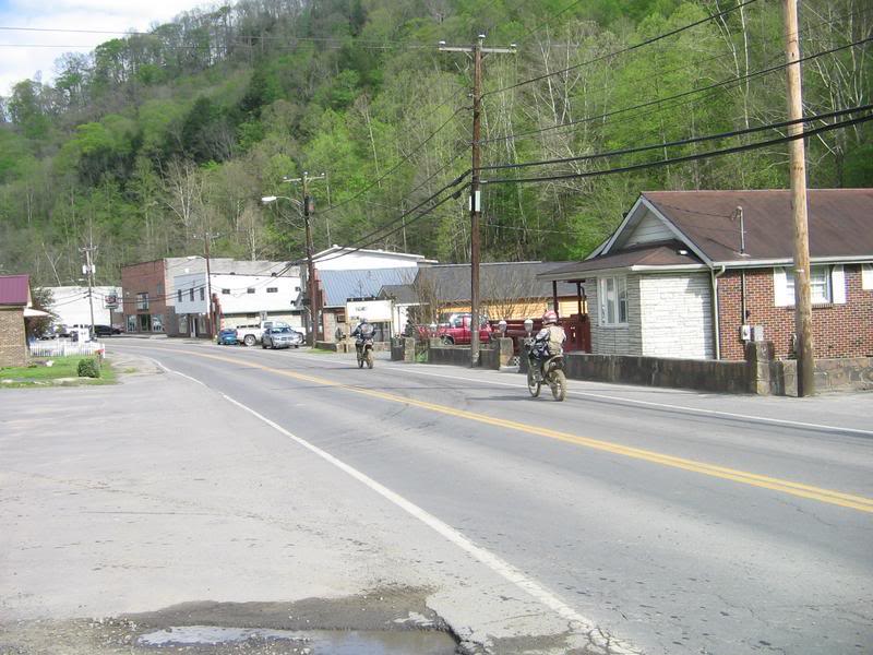 Name:  hatfieldmcoy031.jpg
Views: 246
Size:  87.0 KB