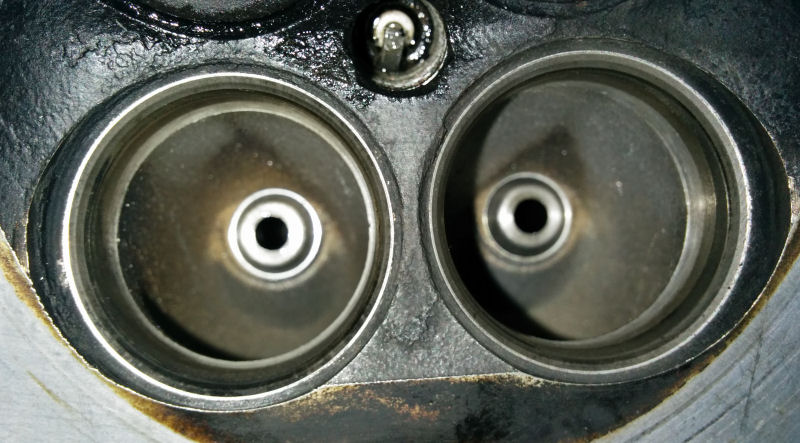 Name: OriginalIntakeValveseatswithoutvalves_zps6c441594.jpg
Views: 687
Size: 88.9 KB