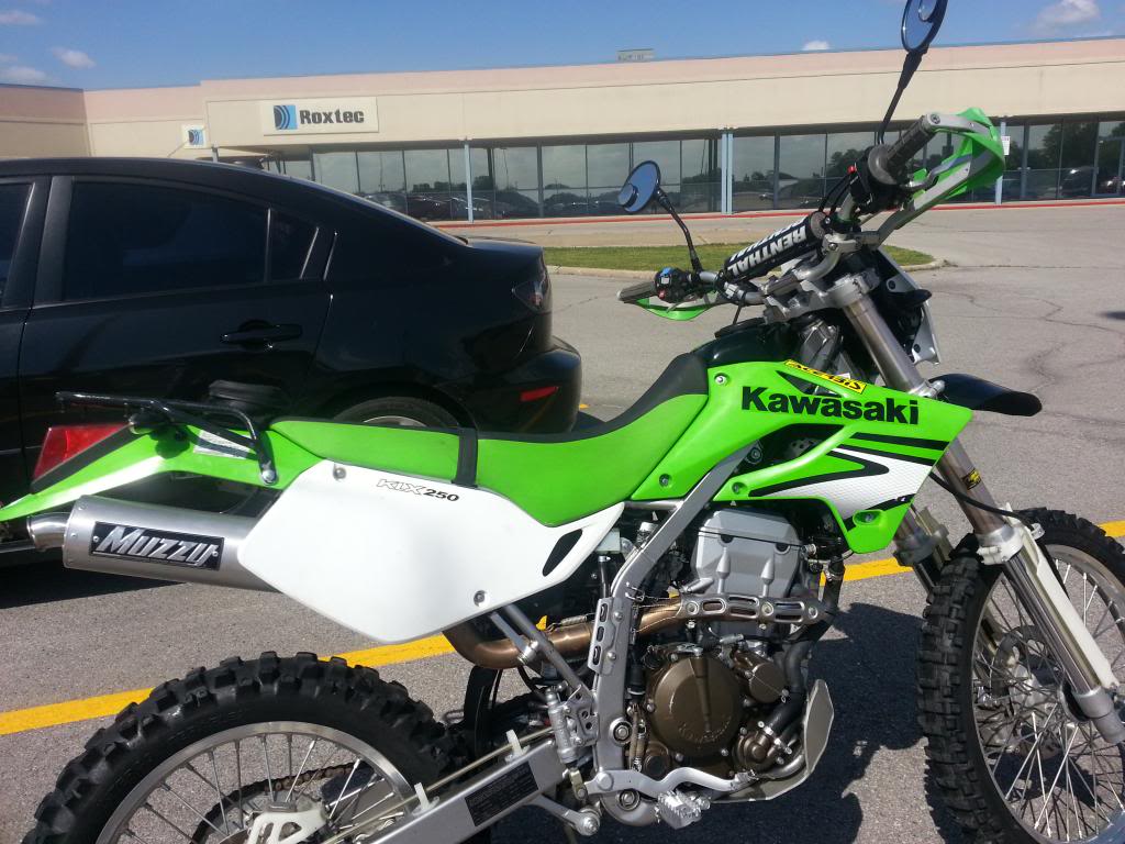 Name:  KLX250_zpsae1b2242.jpg
Views: 166
Size:  122.6 KB