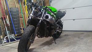 Cafe/Bobber/Street Fighter ZX9R Build-20171227_181720.jpg