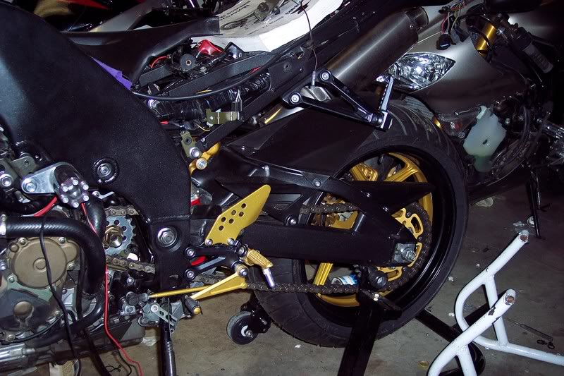 Name:  zx10rearset3.jpg
Views: 143
Size:  107.9 KB