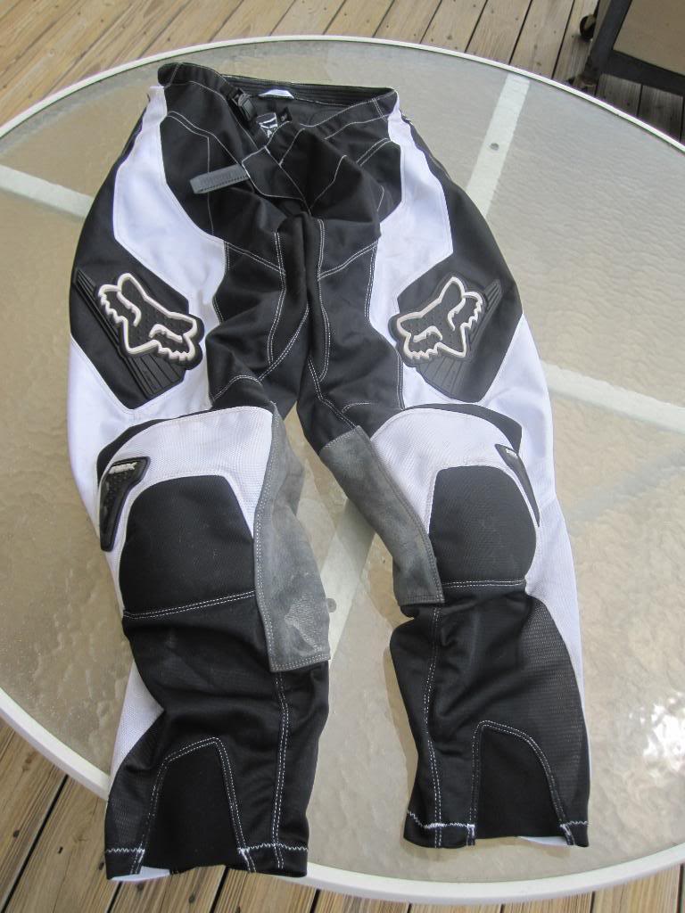 Name:  foxpants.jpg
Views: 23
Size:  99.6 KB